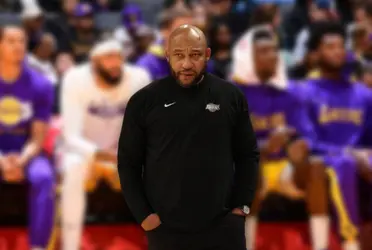 The Lakers fans are disappointed with the team overall after 8 games, a 3-5 record, but the one to be blamed has been coach Ham and his bad decision