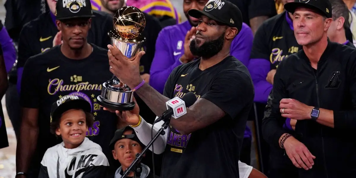 After signing an extension with the Los Angeles Lakers, LeBron wants a chance to get to the playoffs