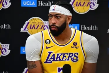 Fans have noticed that every Lakers player this season has a No. 6 patch on their jerseys, and here is the reason why.