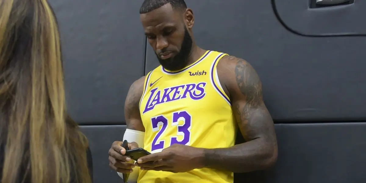 LeBron James finally reach an agreement for a two year extension and this is how the social media reacted.