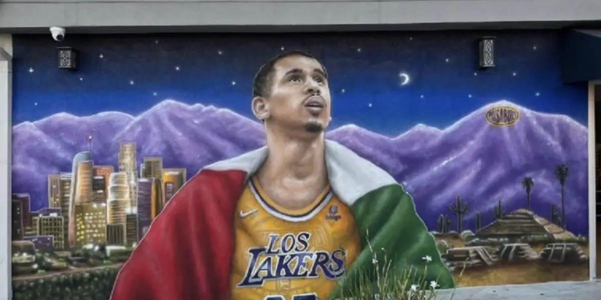 The newly signed Juan Toscano-Anderson received an amazing welcome from the people in Los Angeles.